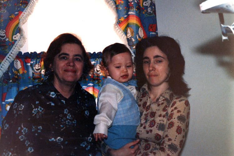 80-04-00, 04, Grandma, Michael and Linda, Belleville, NJ