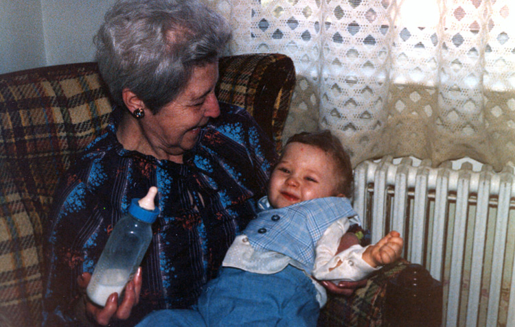 80-04-00, 06, Great Grandma and Michael, Belleville, NJ