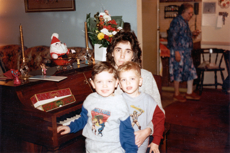 84-12-25, 12, Linda, Michael, Brian at Janice's, Christmas