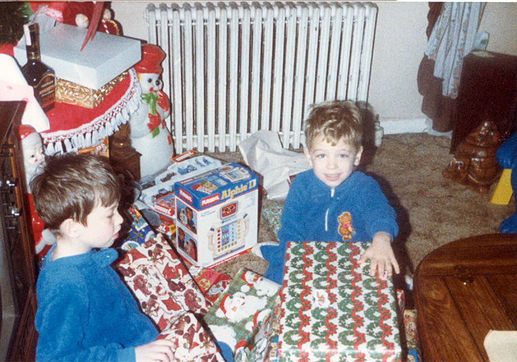 86-12-25, 00, Michael and Brian, Christmas, Belleville, NJ