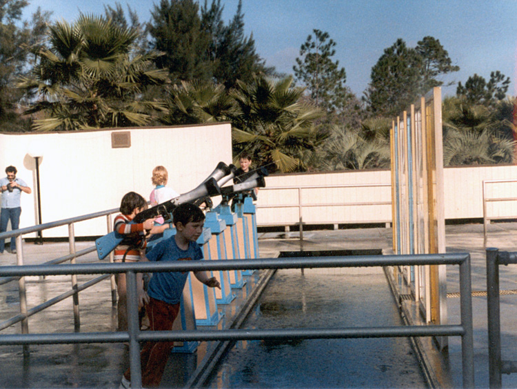 86-12-28, 45, Michael, Sea World in Florida