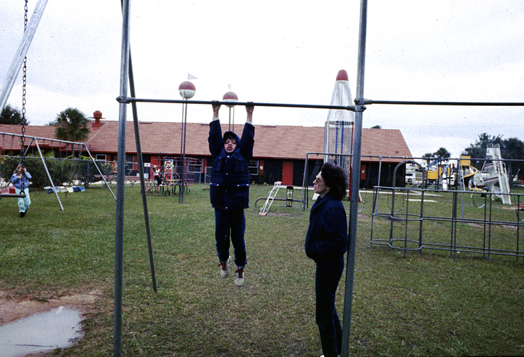 86-12-30, 43, Michael & Linda, Camp ground in Florida