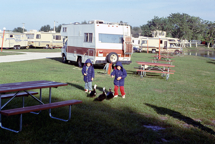 86-12-30, 47, Michael & Linda, Camp ground in Florida