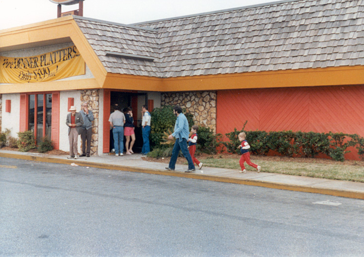 86-12-30, 81, Gerry, Michael & Brian, Camp ground in Florida