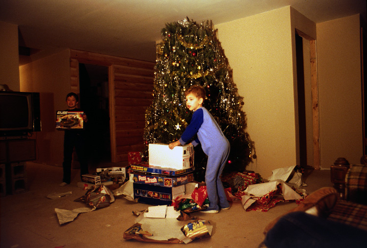 88-12-25, 07, Michael and Brian, Christmas in Dingmans Ferry