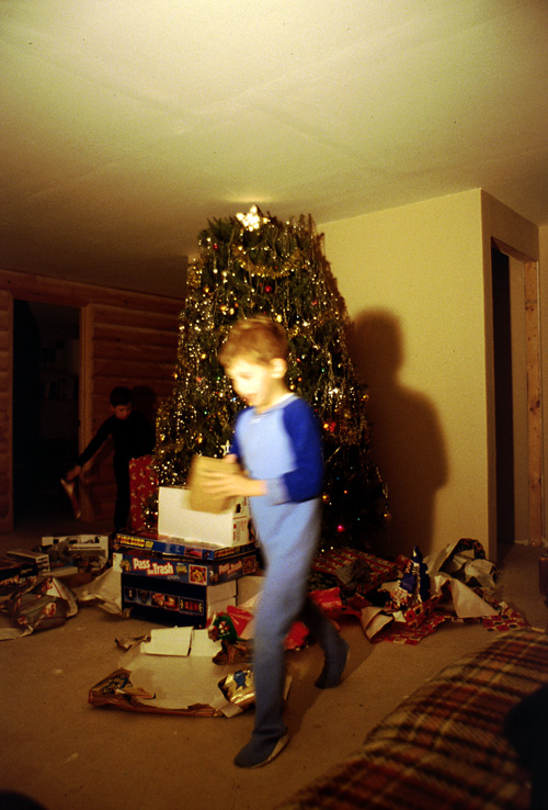 88-12-25, 11, Michael and Brian, Christmas in Dingmans Ferry