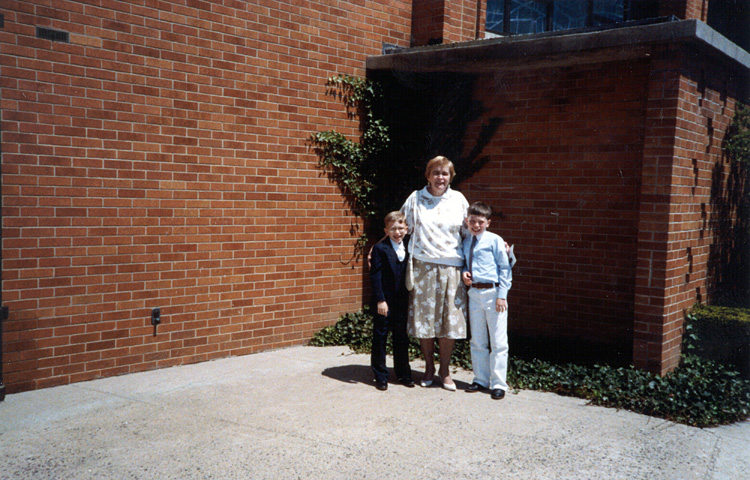 89-05-06, 08, Brian, Grandma, Michael, Brian's Communian