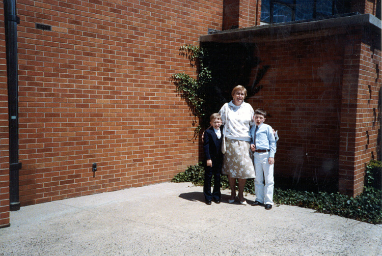 89-05-06, 09, Brian, Grandma, Michael, Brian's Communian