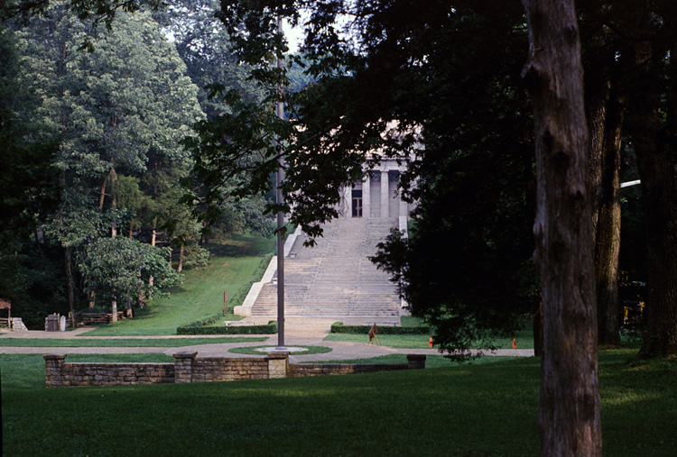 89-07-00, 27, Lincoln's Birthplace, Camping Trip, KY