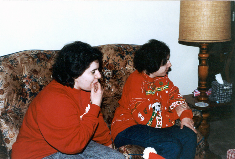 89-12-25, 42, Karen and Nancy, Christmas, North Plainfield