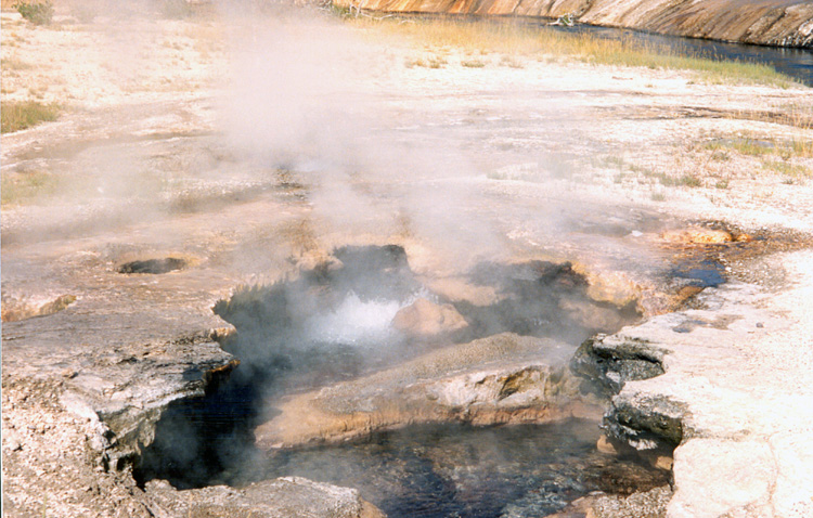 90-08-08, 04, Yellow Stone National Park. Wyoming