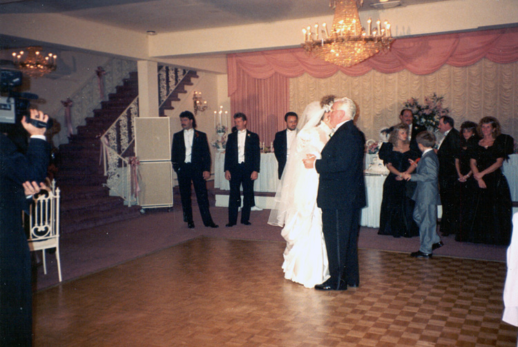 90-09-00, 12, Kathy's Wall, Wedding