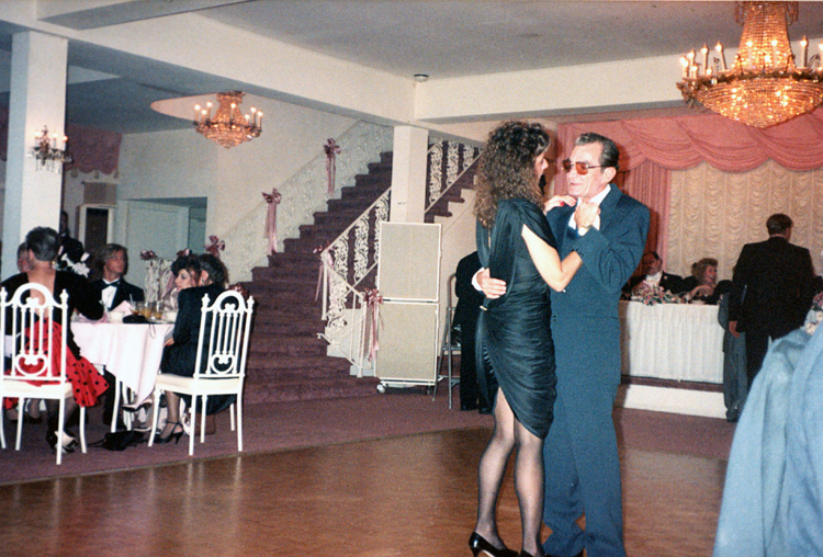 90-09-00, 13, Kathy's Wall, Wedding