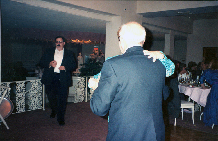 90-09-00, 14, Kathy's Wall, Wedding