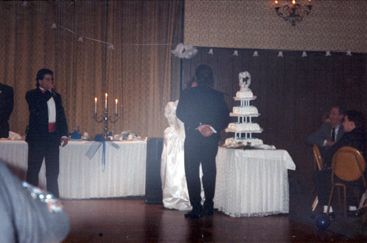 90-11-00, 27, Kathy's Wall, Wedding