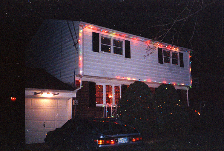 93-12-25, 12, Christmas Lights, 93 Taggart Way, Saddle Brook