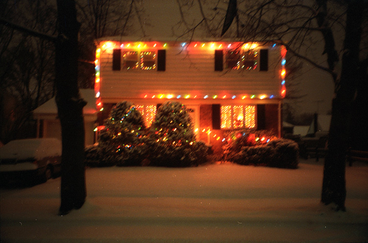 93-12-25, 23, Christmas Lights, Saddle Brook, NJ