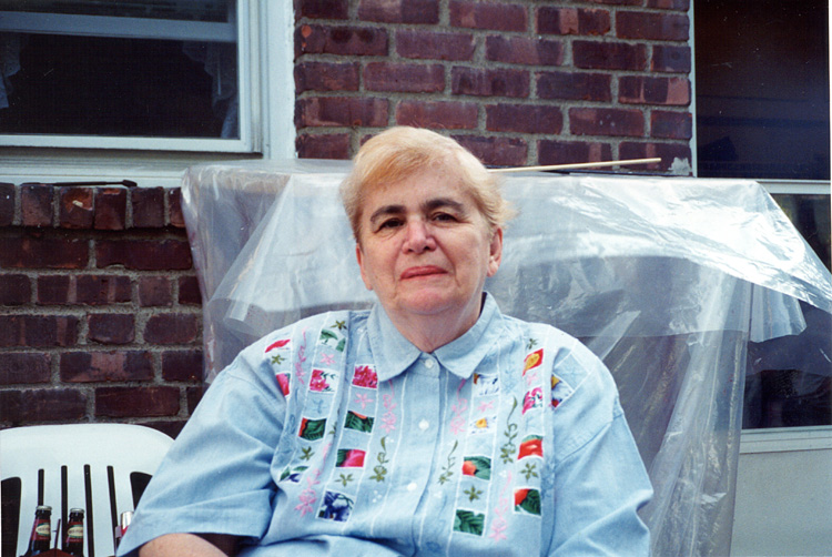 94-05-31, 02, Grandma, Memorial Day, Saddle Brook, NJ