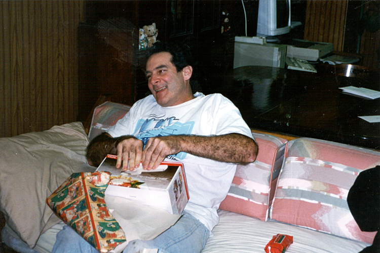 94-12-25, 05, Gerry, Christmas, Saddle Brook, NJ