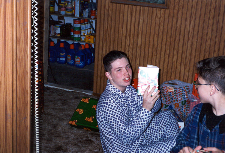 94-12-25, 06, Michael and Brian, Christmas, Saddle Brook, NJ