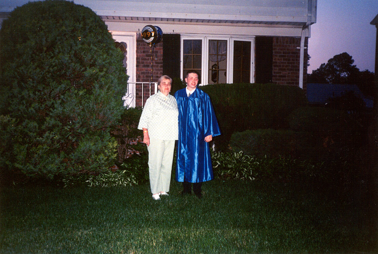 97-06-19, 27, Grandma and Michael, Michael's Grad, SB, NJ