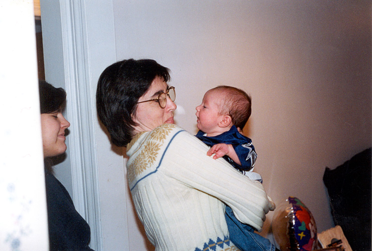 97-11-27, 03, Lisa, Linda and Mikey, Thanksgiving