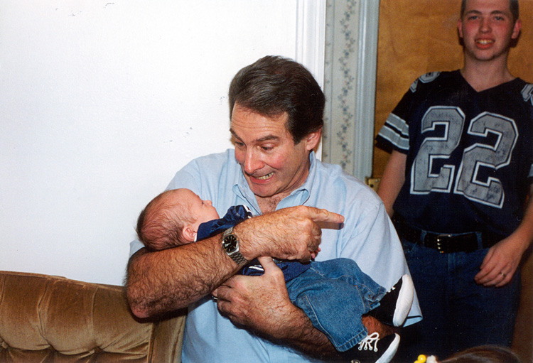 97-11-27, 04, Mikey, Gerry and Michael, Thanksgiving