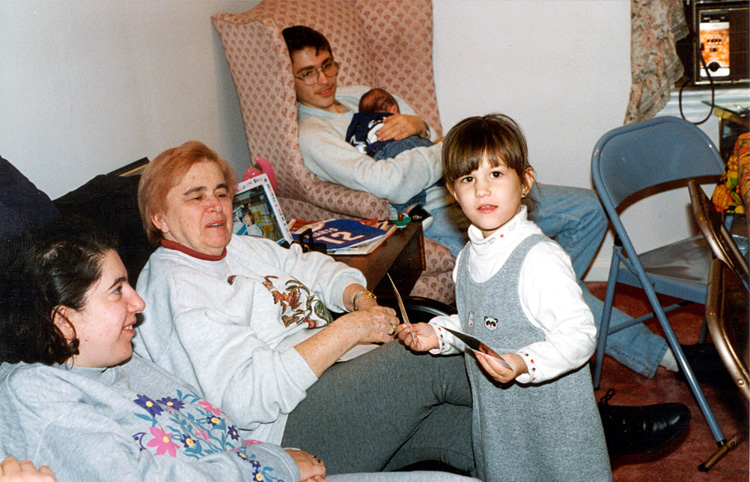 97-11-27, 16, Nacy, Grandma, Andrea, Brian and Mikey