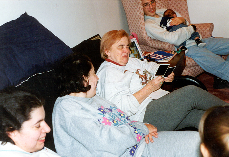 97-11-27, 17, Karen, Nancy, Grandma, Brian and Mikey