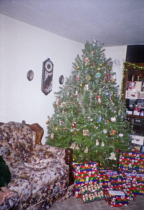 97-12-25, 01, Tree, Christmas