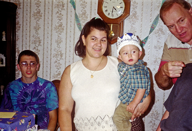 98-09-19, 14, Brian, Lisa, Mikey and Doug, 1st Birthday