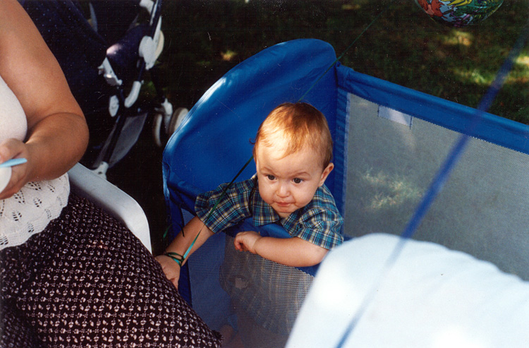 98-09-19, 29, Mikey in Play-Pen, 1st Birthday