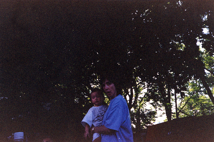 99-05-29, 04s, Mikey and Linda, Memorial Day