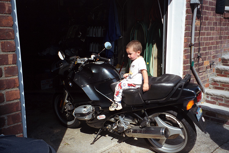 99-10-03, 13, Mikey ready to ride, Saddle Brook, NJ