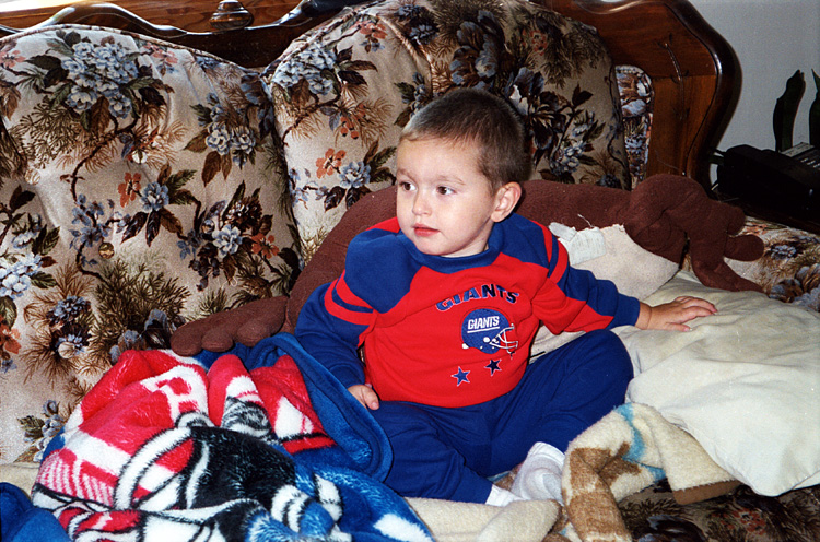 99-10-03, 21, Mikey waking up, Saddle Brook, NJ