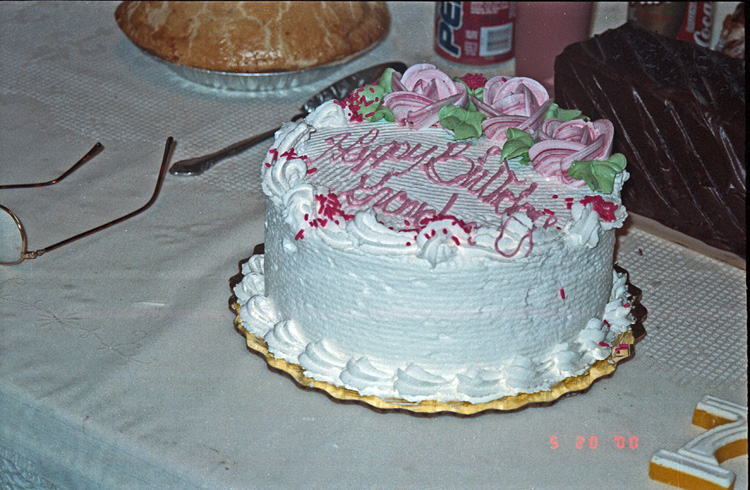 00-05-20, 02, Grandma Birthday Cake 73rd