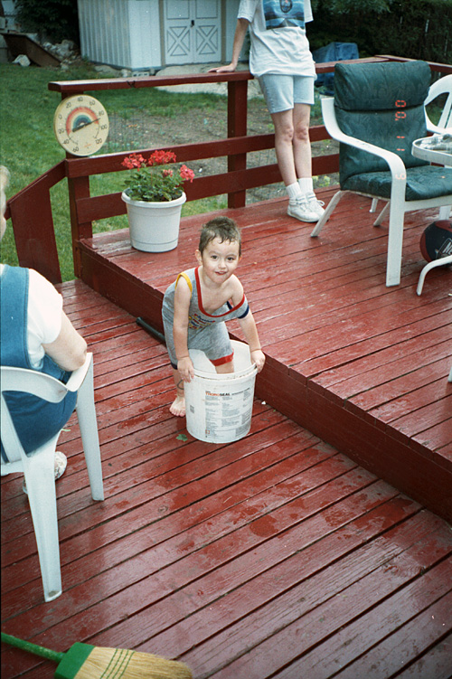 00-06-11, 07, Mikey in sprinklers