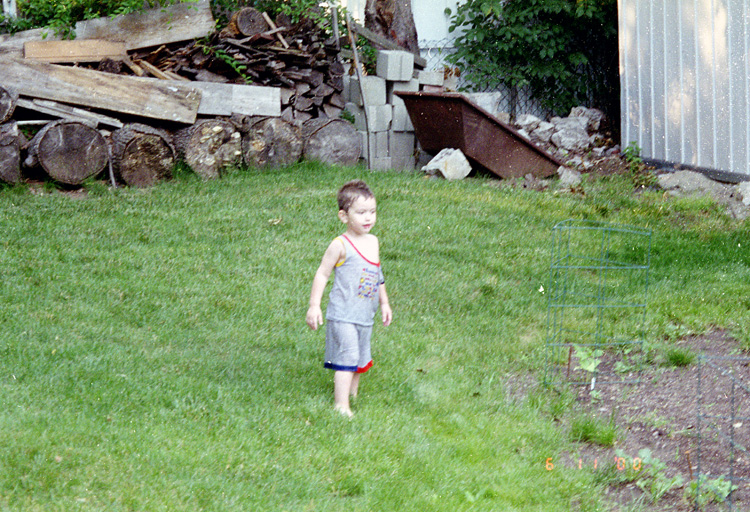 00-06-11, 10, Mikey in sprinklers