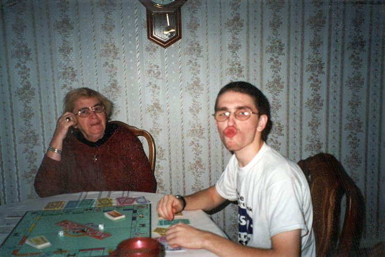 00-09-17, 00s, Grandma and Brian, Mikey's 3rd Birthday