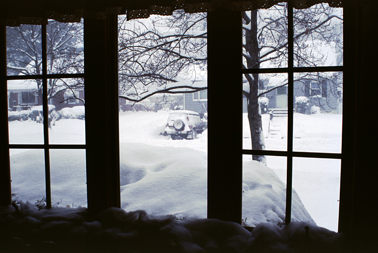 00-12-30, 06, Big Snow of 2000', Living Room, Saddle Brook