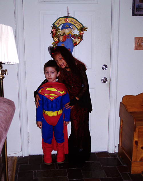 01-10-31, 01, Mikey and Andrea, Halloween