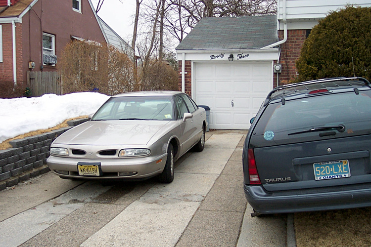 03-03-01, 07, Drive way, Saddle Brook, NJ