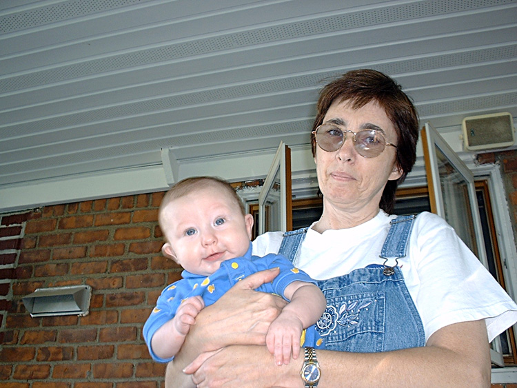 03-06-28, 03, Linda and Little Joe