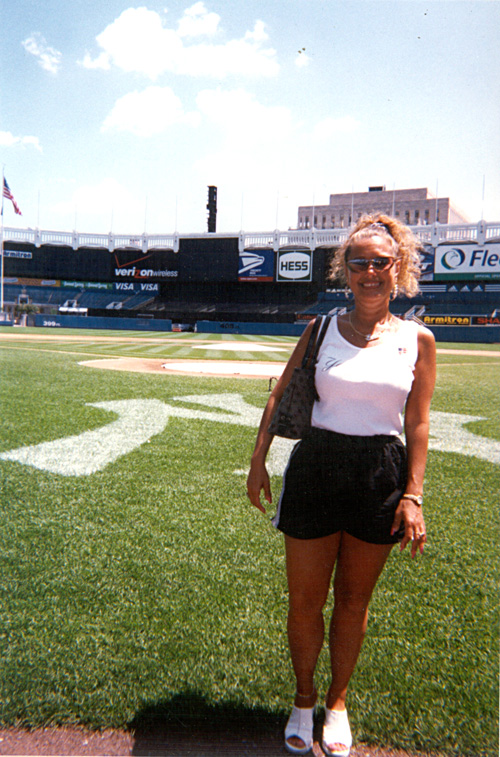 03-08-29, 11, Lori, Yankee Game