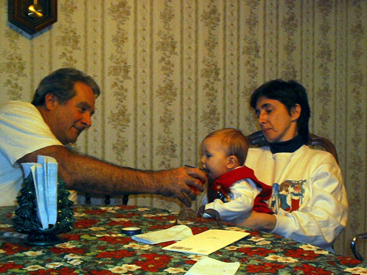 03-12-25, 41, Christmas, Gerry, Linda & Connor, Saddle Brook, NJ