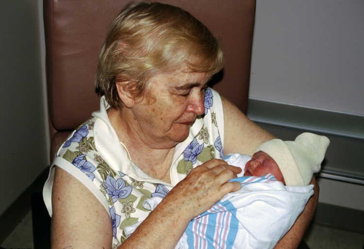 04-06-17, 09, Grandma and  Kaitlyn