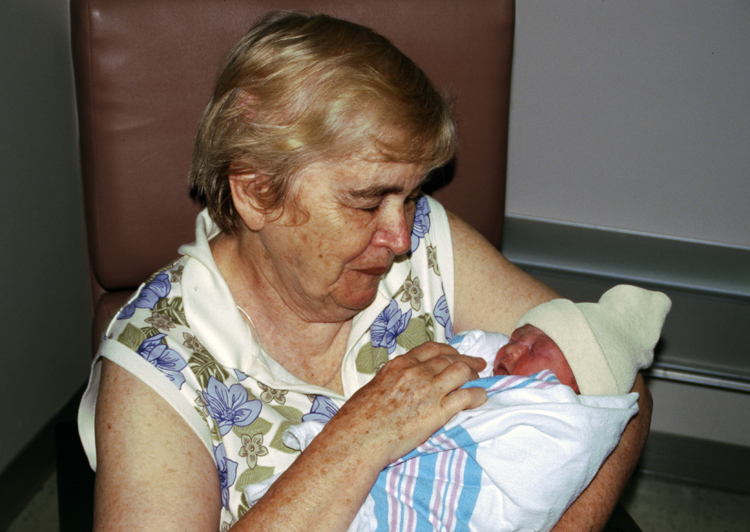 04-06-17, 10, Grandma and  Kaitlyn