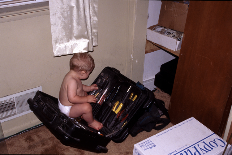 04-08-14, 08, Connor in tool Box