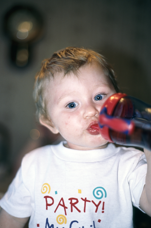 04-10-03, 14, Connor with his Bottle, Mikey and Linda's Birthday