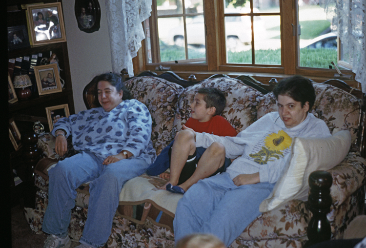 04-10-03, 17, Nancy, Mikey, and Karen, Mikey and Linda's Birthday